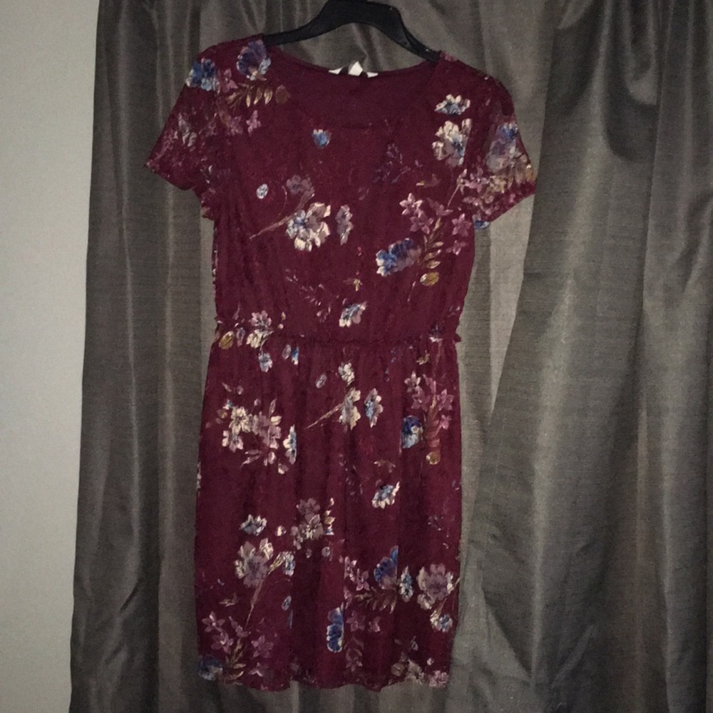 Pretty dress with tags